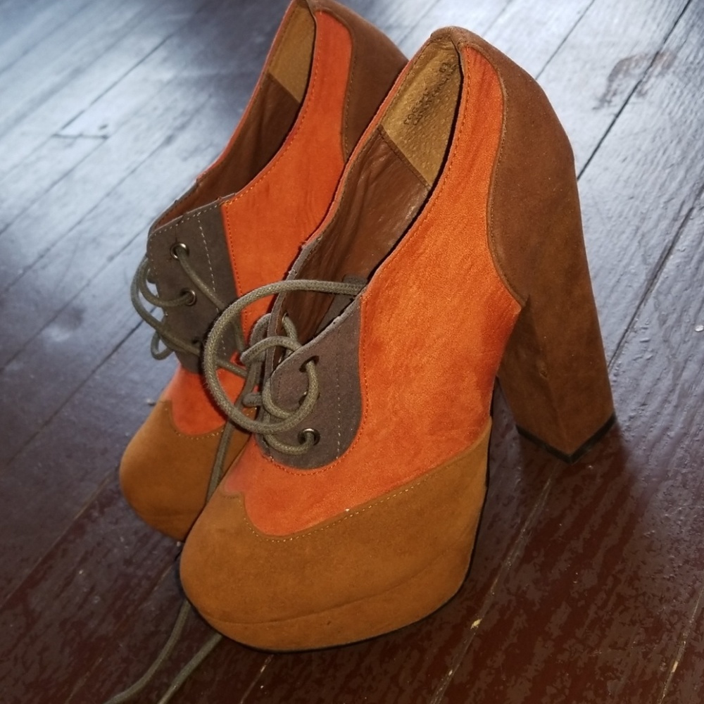 Shoes - Picture 1 of 1